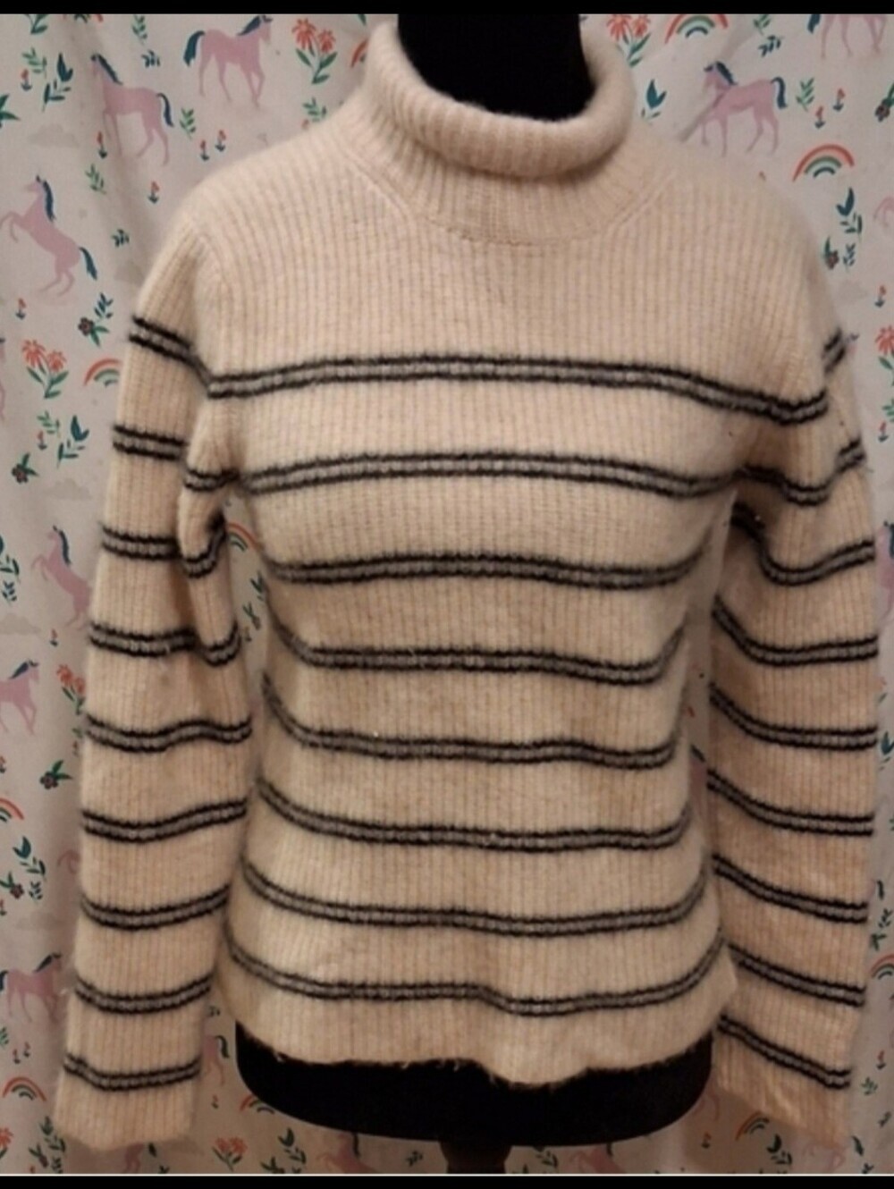 EUC Vince Beige & Black Stripe Cashmere Casual Winter Turtleneck Sweater SZ M